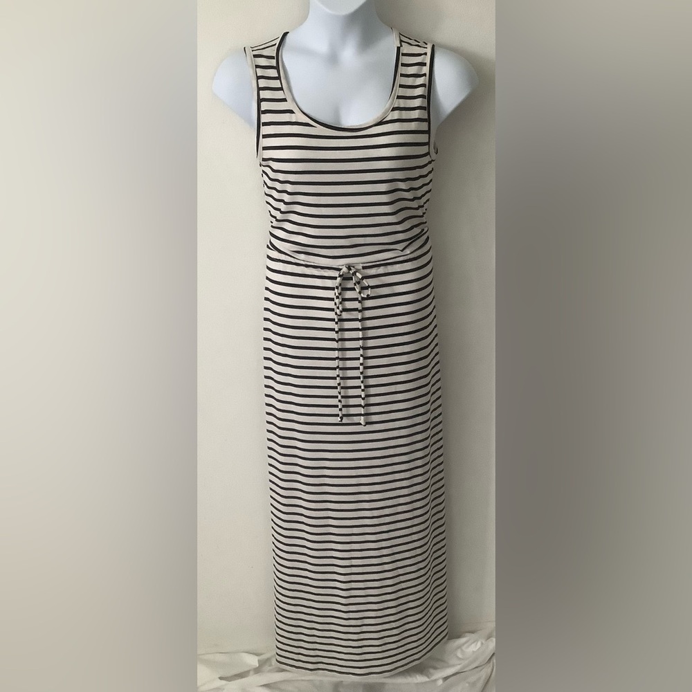 Stitch Btween Black and White Maxi Dress